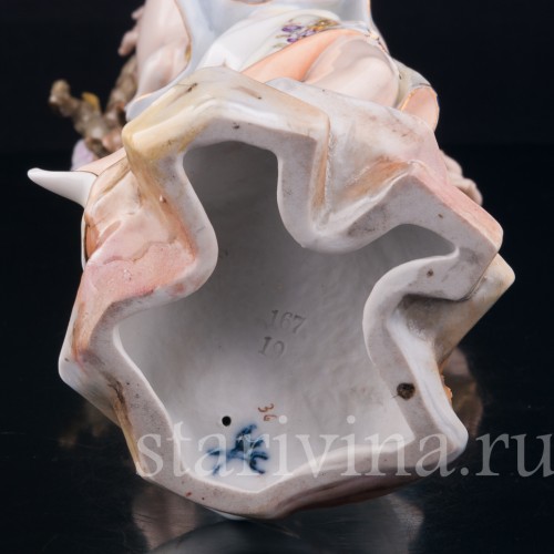 Девушка с цветущей ветвью, аллегория весны, Volkstedt, Германия, 19 в