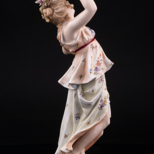 Девушка с цветущей ветвью, аллегория весны, Volkstedt, Германия, 19 в