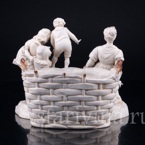 Мама с детишками на качелях, Muller & Co, Германия, нач. 20 в