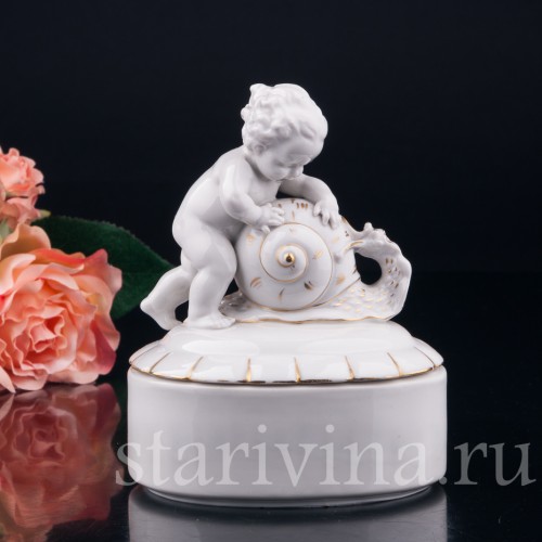 Старинная фигурка из фарфора Малыш с улиткой, шкатулка, Hertwig & Co, Германия, 1920-30 гг.