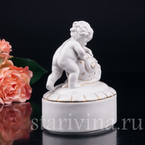 Старинная фигурка из фарфора Малыш с улиткой, шкатулка, Hertwig & Co, Германия, 1920-30 гг.