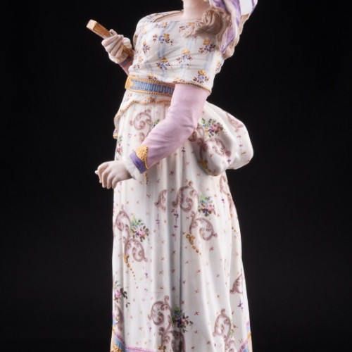 Фарфорвая статуэтка Дама в шляпке с веером, Франция, 19 в.