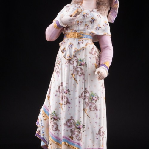 Фарфорвая статуэтка Дама в шляпке с веером, Франция, 19 в.