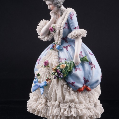 Девушка с букетом цветов, кружевная, Muller & Co, Германия, 1907-1952 гг