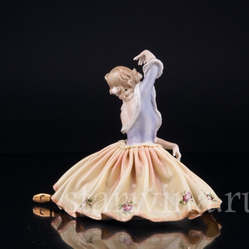 Балерина в желтом, Volkstedt, Германия, вт. пол. 20 в