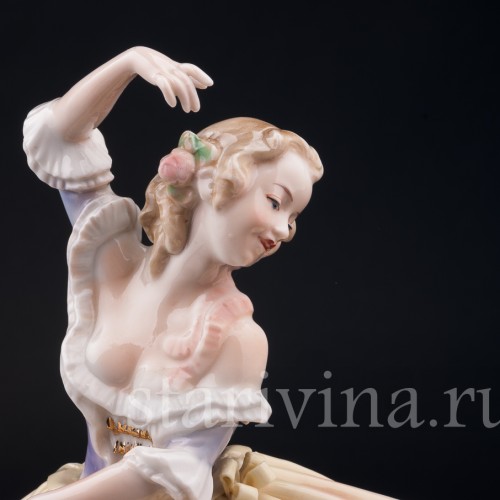 Балерина в желтом, Volkstedt, Германия, вт. пол. 20 в