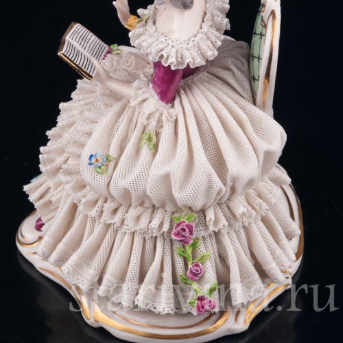 Девушка с книгой, кружевная, Дрезден, Германия, сер. 20 в