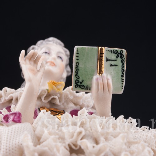 Девушка с книгой, кружевная, Дрезден, Германия, сер. 20 в