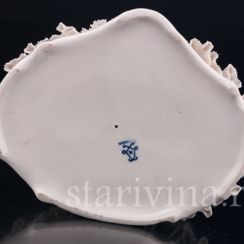 Девушка с книгой, кружевная, Дрезден, Германия, сер. 20 в