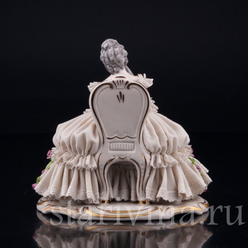 Девушка с книгой, кружевная, Дрезден, Германия, сер. 20 в