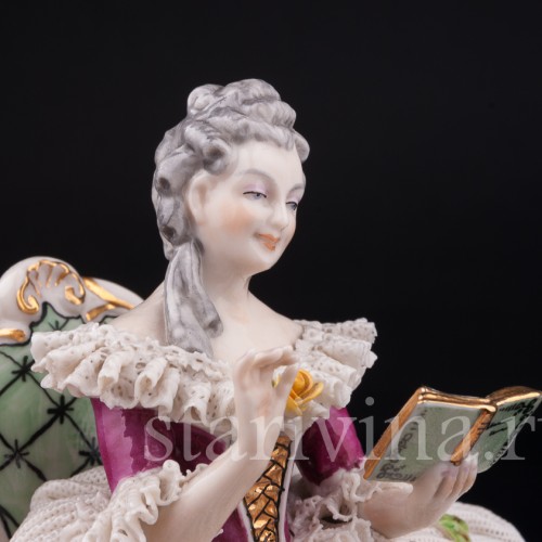 Девушка с книгой, кружевная, Дрезден, Германия, сер. 20 в