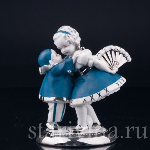 Фарфоровая статуэтка Девочка с веером и маленький пьеро, Германия, 1920-30 гг.