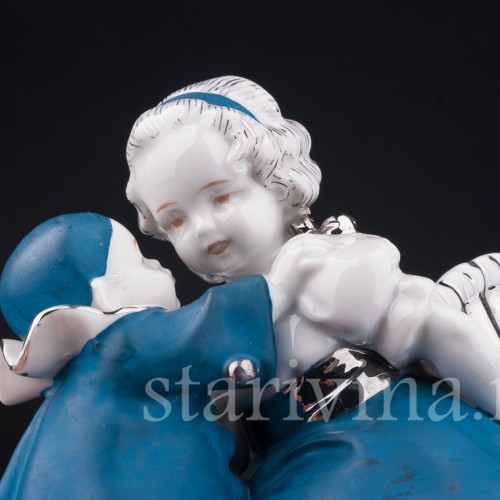 Фарфоровая статуэтка Девочка с веером и маленький пьеро, Германия, 1920-30 гг.