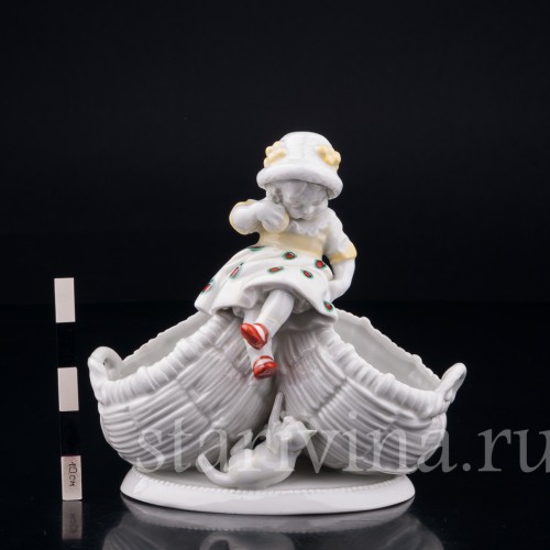 Девочка и котенок, Hertwig & Co, Германия, 1920-30 гг