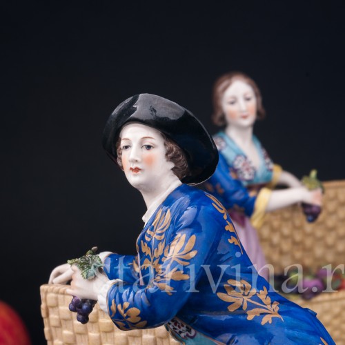 Пара с корзинами фруктов, Volkstedt, Германия, кон. 19 - нач. 20 вв