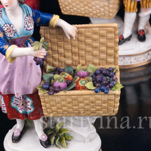 Пара с корзинами фруктов, Volkstedt, Германия, кон. 19 - нач. 20 вв