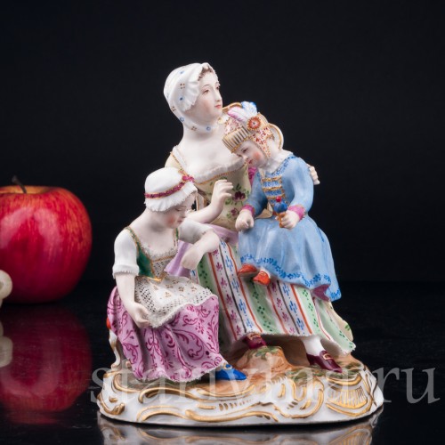 Фарфорвая статуэтка Женщина с двумя девочками, Royal Wien, Австрия, 1846 г.