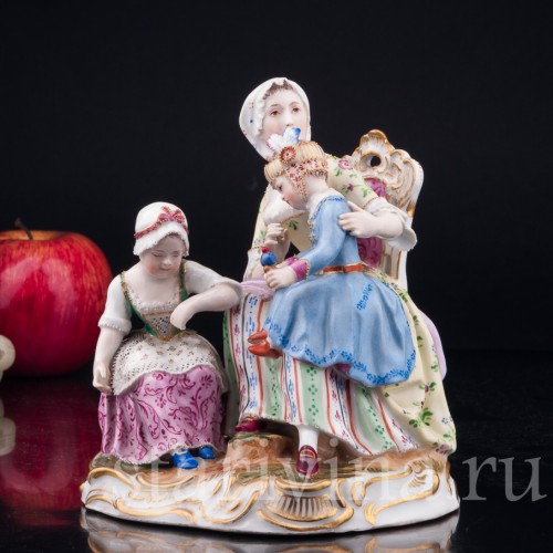 Фарфорвая статуэтка Женщина с двумя девочками, Royal Wien, Австрия, 1846 г.