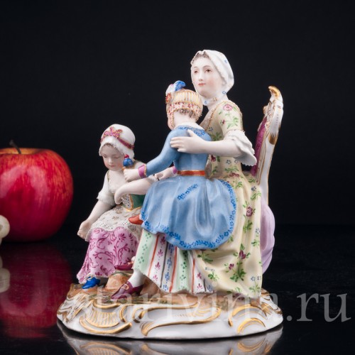 Фарфорвая статуэтка Женщина с двумя девочками, Royal Wien, Австрия, 1846 г.