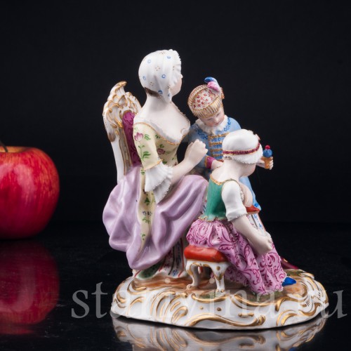 Фарфорвая статуэтка Женщина с двумя девочками, Royal Wien, Австрия, 1846 г.