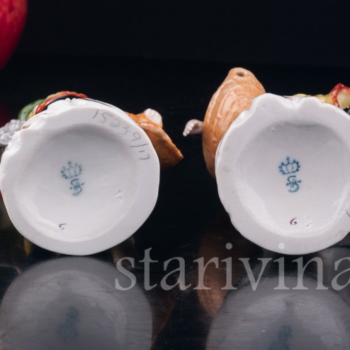 Фигурка из фарфора "Рыбаки", дети с рыбацкими сетями и корзинами для рыбы, Sitzendorf, Германия, вт. пол. 20 в.