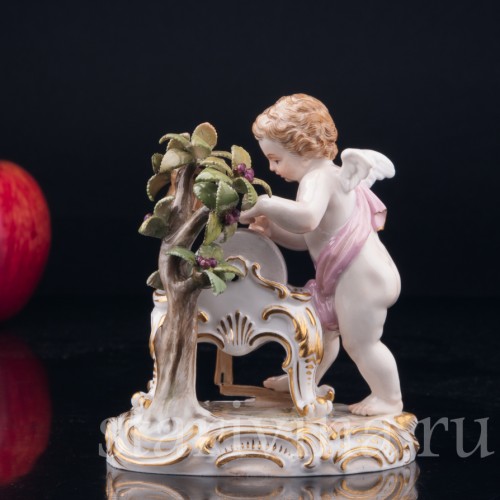 Ангелочек (Амур), точащий стрелу, Meissen, Германия, 19 в