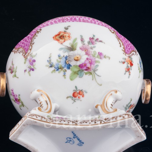 Парные вазы с крышками, Дрезден, Германия, 19 в