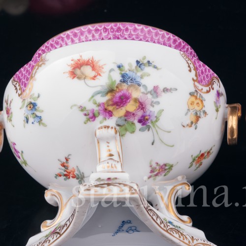 Парные вазы с крышками, Дрезден, Германия, 19 в