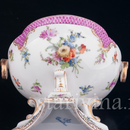 Парные вазы с крышками, Дрезден, Германия, 19 в