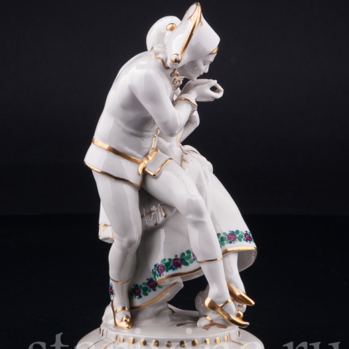 Фигурка пары из фарфора Арлекин и Коломбина, Hertwig & Co, Германия, 1920-30 гг.