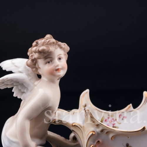 Антикварная фарфорвая статуэтка Ангелочек с возком, Volkstedt, Германия, 19 в.