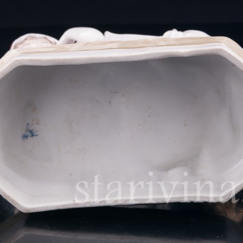 Старинная фигурка из фарфора Дети с корзиной, Ernst Bohne Sohne, Германия, 1901-37 гг.