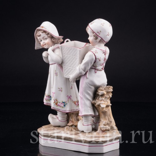 Старинная фигурка из фарфора Дети с корзиной, Ernst Bohne Sohne, Германия, 1901-37 гг.
