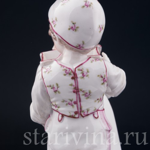 Старинная фигурка из фарфора Дети с корзиной, Ernst Bohne Sohne, Германия, 1901-37 гг.