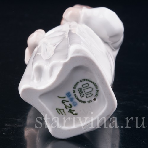 Фарфорвая статуэтка Девочка в ночной рубашке, Bing & Grondahl, Дания, 1970 гг.