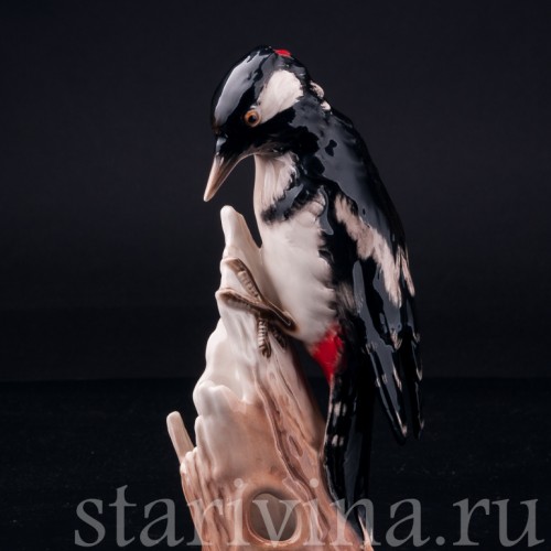 Статуэтка птицы из фарфора Пестрый дятел, Goebel, Германия, 1967 г.