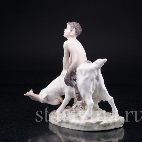 Фавн на козле, Royal Copenhagen, Дания