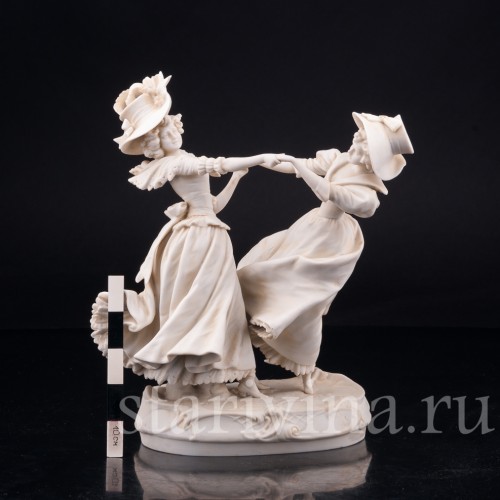 Старинная фарфорвая композиция "В вихре танца", танцующие девушки, Scheibe-Alsbach, Германия, 1925-45 гг.