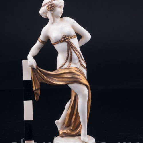 Фигурка из фарфора девушки Восточная танцовщица, E. A. Muller, Германия, нач. 20 в.
