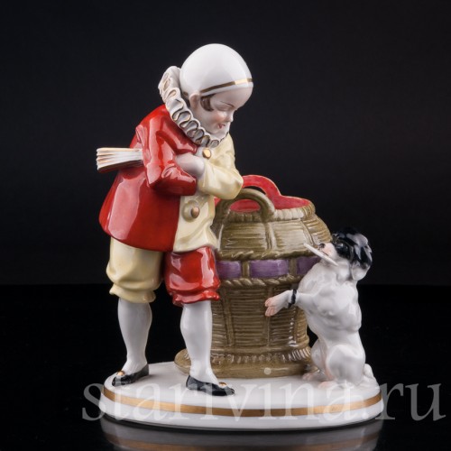 Фигурка из фарфора Пьеро с пуделем, Hertwig & Co, Германия, нач. 20 в.