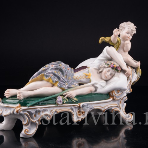 Статуэтка из фарфора Спящая девушка и амур, Karl Ens, Германия, кон. 19 - нач. 20 вв.