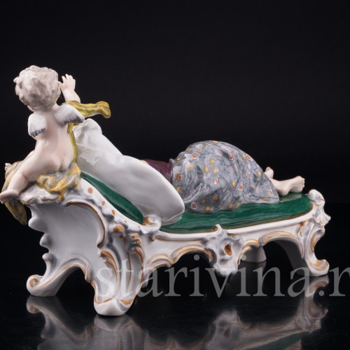 Статуэтка из фарфора Спящая девушка и амур, Karl Ens, Германия, кон. 19 - нач. 20 вв.