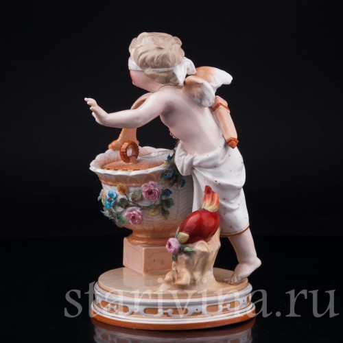 Фарфорвая статуэтка Амур с корзиной, A. W. Fr. Kister Porzellanmanufaktur, Scheibe-Alsbach, Германия, 19 в.