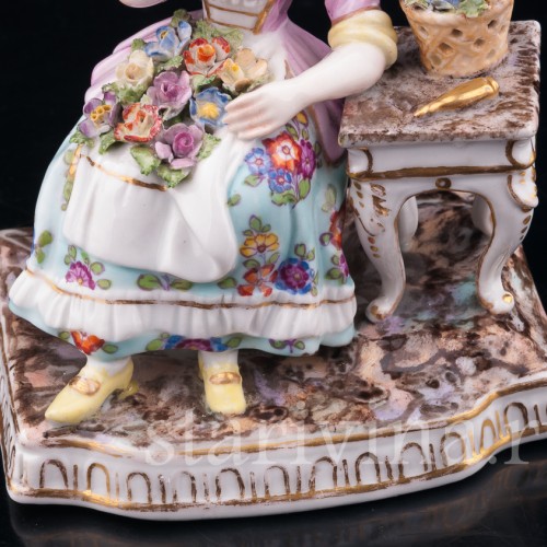 Девушка с цветами, Дрезден, Германия, 19 в