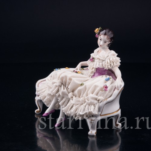 Девушка на диване, кружевная, Volkstedt, Германия, вт. пол. 20 в