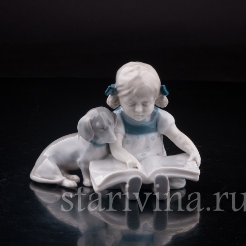 Девочка с собакой, читающие книжку, Pfeffer, Германия, 1900-34 гг