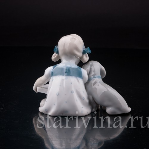 Девочка с собакой, читающие книжку, Pfeffer, Германия, 1900-34 гг