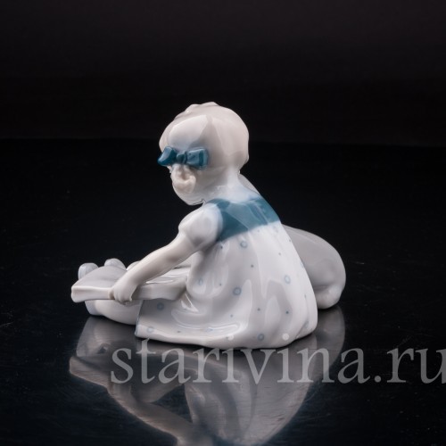 Девочка с собакой, читающие книжку, Pfeffer, Германия, 1900-34 гг