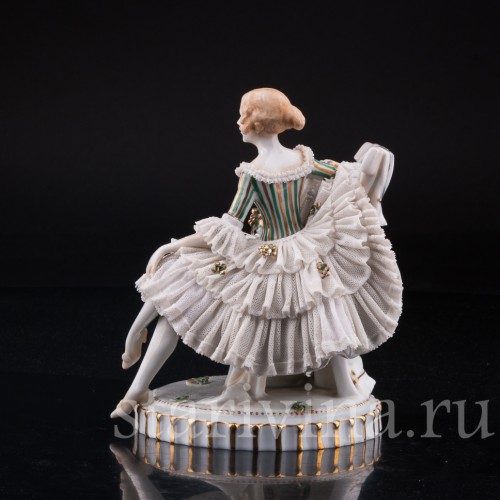 Девушка на диване, кружевная, E. A. Muller, Германия, нач. 20 в