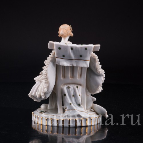 Девушка на диване, кружевная, E. A. Muller, Германия, нач. 20 в